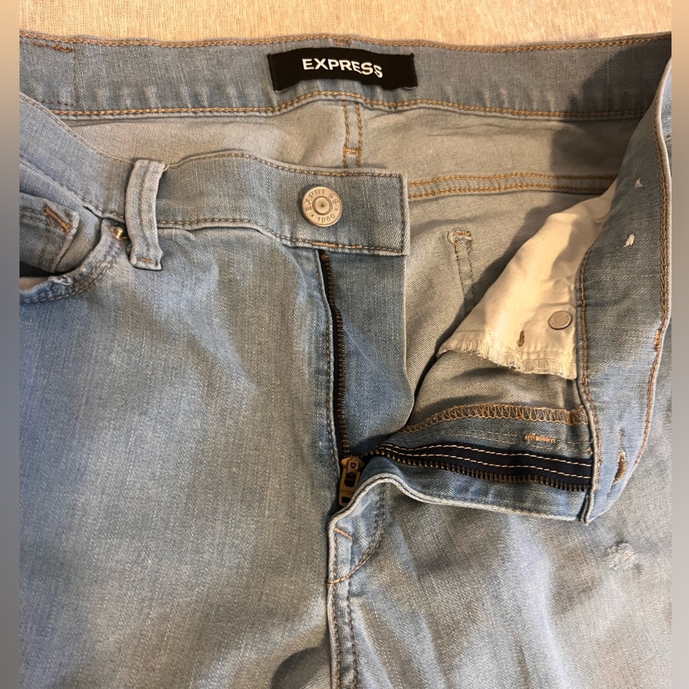 Express Mid Rise Jeans - Picture 3 of 6